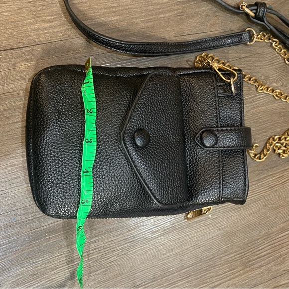 Black and Gold Crossbody Bag with Chain Detail - Picture 3 of 9